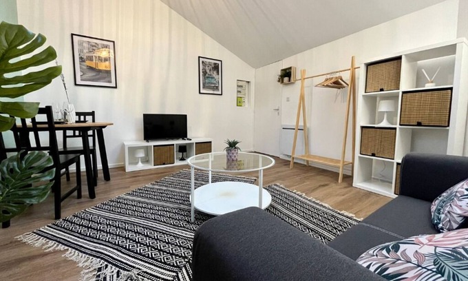 Nevers Apartment | Of sage and wicker