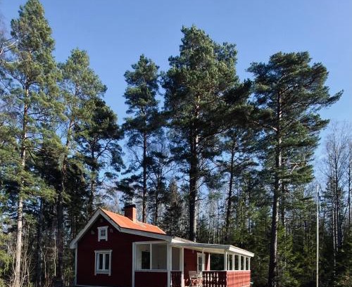 Stora Mellosa Ski Chalet | Off-grid Swedish Cabin