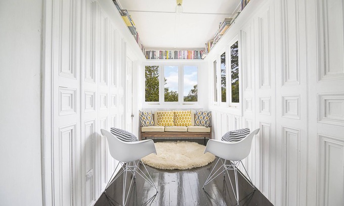Healesville House | Offers a beautiful space for a family getaway or a romantic holiday for two.