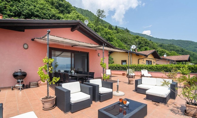 Oggebbio Apartment | Oggebbio Getaway with Views