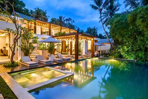 Pengosekan Villa | Ojasvini 6 BR Private Pool Villa ZN209