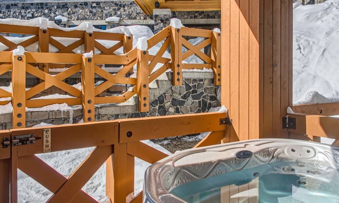 Big White Ski Resort Condo | Okanagan - Stonegate Resort Unit C103