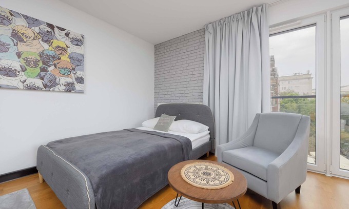 Praga Apartment | Okrzei 18 | Warsaw | Bright Apartment | Near PGE