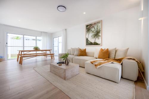 Anna Bay Villa | Olas Villa 5 - Plunge Pool & Walk to Beach