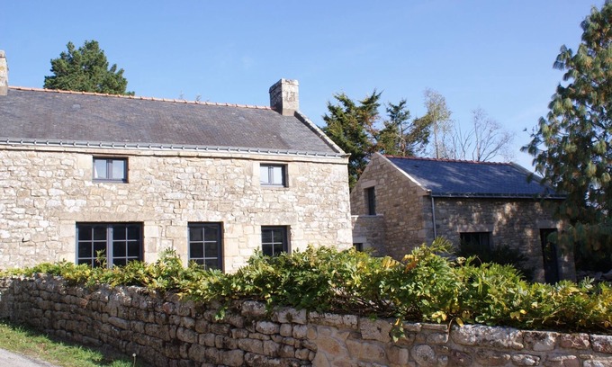 La Trinite-sur-Mer House | Old farm, with garden, 10 min by walk to the port