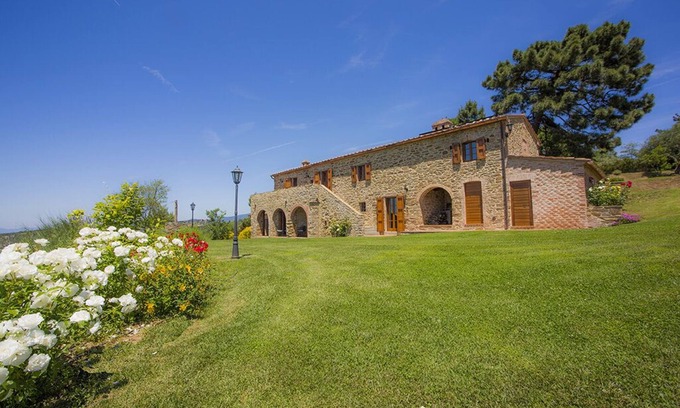 Ferretto House | Old stone farmhouse of 1800 with pool and panoramic view