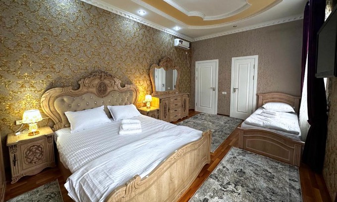 Samarkand House | OLD STREET Guest House