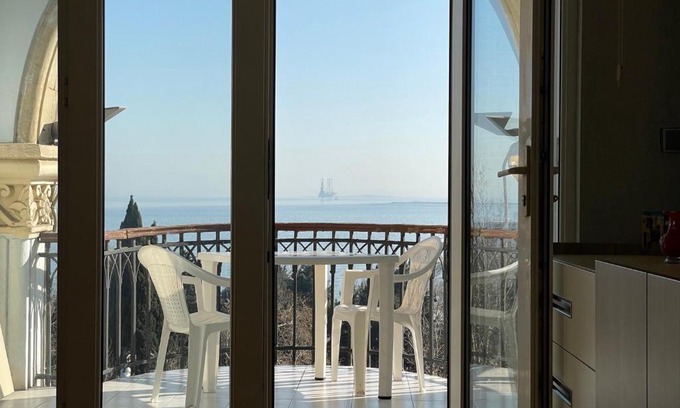 Baku Old Town Apartment | Oldcity sea view apartment