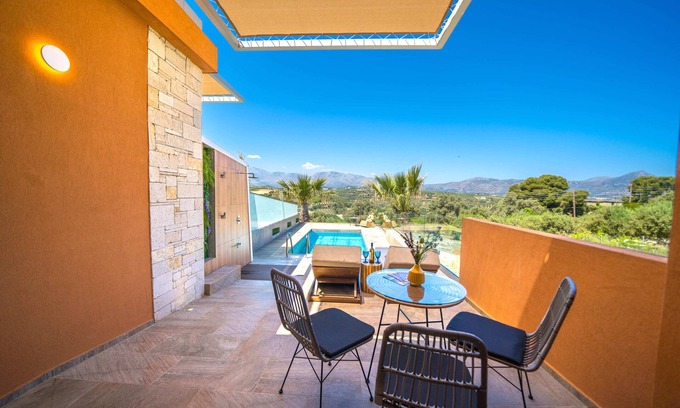 Heraklion Apartment | Oleas Suite Moon & Private Pool