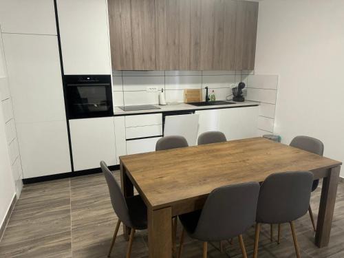 Pirovac House | Olive House