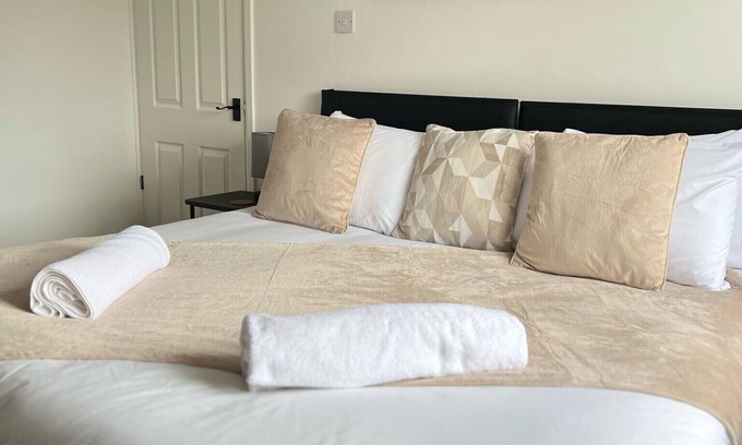 Southampton House | Olive Lodge, 3 Bedroom House