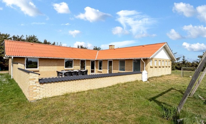 Vrist Strand House | "Oluffa" - 350m from the sea by Interhome