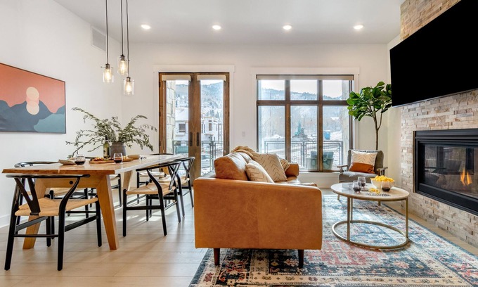 Park City Cottage | Olympia by Avantstayminutes From the Slopes in PC