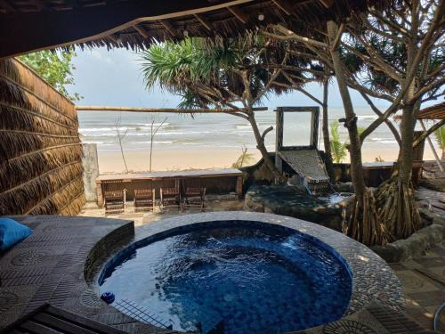 Jepara House | Omah Laut Bondo Jepara - by the beach, direct view of the sea, great base for water sports