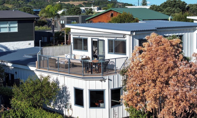 Omaha House | Omaha Beach House - Omaha Holiday Home