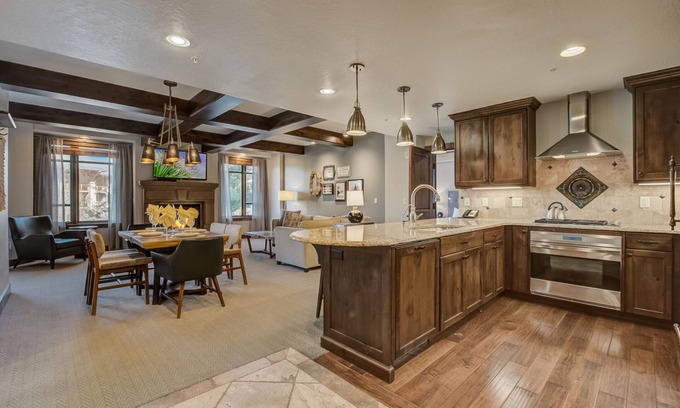 Park City Condo | OMG- Luxury 1 BDR Suite Pool Hyatt Canyons