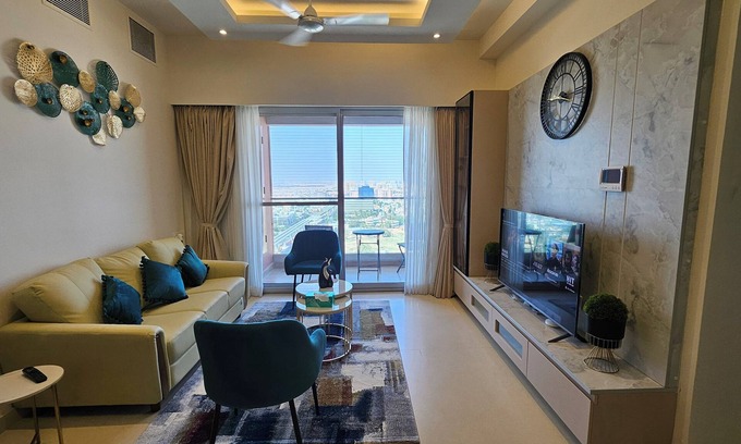 Perungudi Apartment | OMR Vista, High Floor|Luxury Stay|Clsoe to WTC