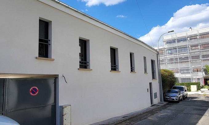 Gentilly House | ON 360M2 PLOT 1 HOUSE 120M2 FOR 10 PERS OR/AND 1 HOUSE 110M2 FOR 7 PERS