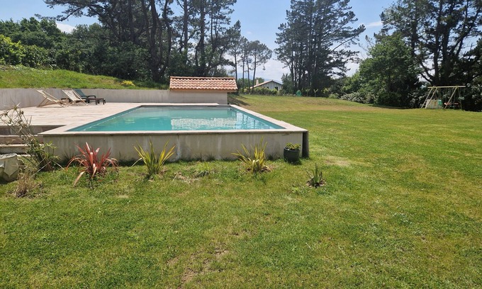 Arcangues House | On an exceptional plot of land, recently built house ideally located