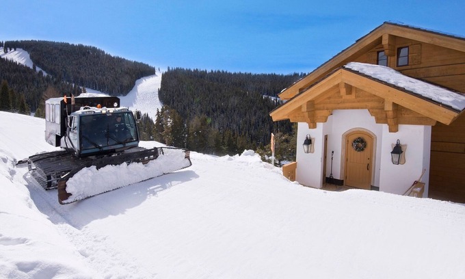 Vail Ski Chalet | On-mountain Game Creek With 4 Br & Hot Tub, Sleeps 9! 4 Bedroom Home by RedAwning