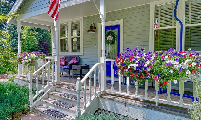 Redstone House | On River Time – A Peaceful Riverfront Retreat in Redstone