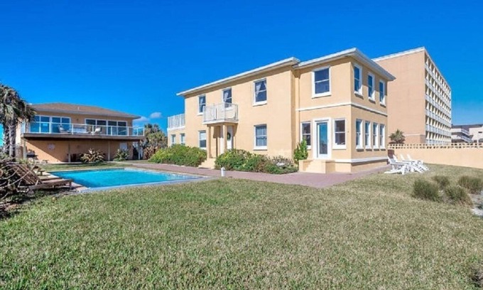 Rosemont House | On the Beach Retreat, Pool, Jacuzzi, “where memories are made that last forever”