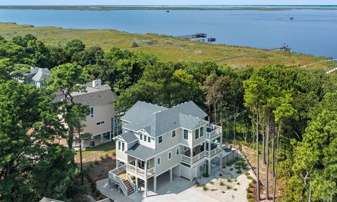 Currituck County House | Once Upon A Tide: Soundfront, Pool, Hot Tub