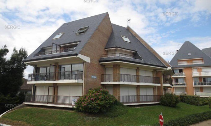 Le Crotoy Apartment | ONDINES1, Beautiful apartment facing the marina
