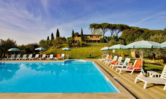 Popoltaio-Schiacciato Apartment | One bedroom Apartment, sleeps 2 with Pool, Air Con and FREE WiFi