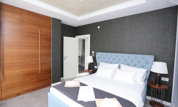 Bijela Apartment | One bedroom Apartment with Sea View and Terrace