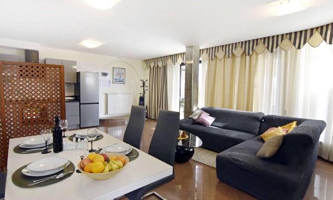 Savudrija Apartment | One bedroom apartment with terrace Savudrija, Umag (A-22559-a)