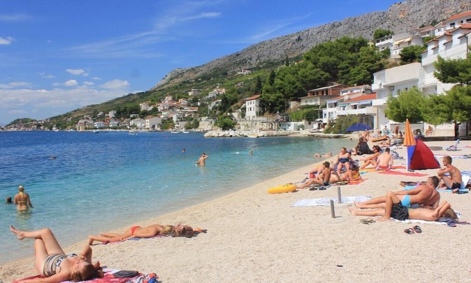Jesenice Apartment | One bedroom apartment with balcony and sea view Sumpetar, Omiš (A-11798-b)