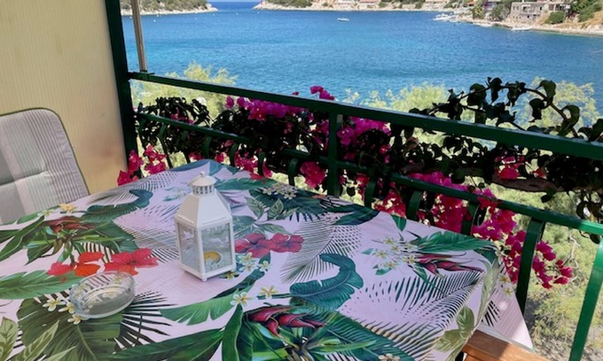Zaklopatica Apartment | One bedroom apartment with terrace and sea view Zaklopatica, Lastovo (A-13214-a)