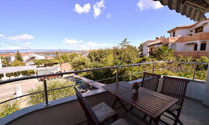 Vantacici Apartment | One bedroom apartment with terrace Vantačići, Krk (A-20349-a)