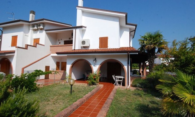 Eraclea Mare Apartment | One bedroom Apartment, sleeps 4 in Eraclea Mare