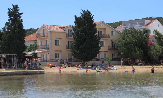 Kraj Apartment | One bedroom apartment near beach Kraj, Pašman (A-3460-a)