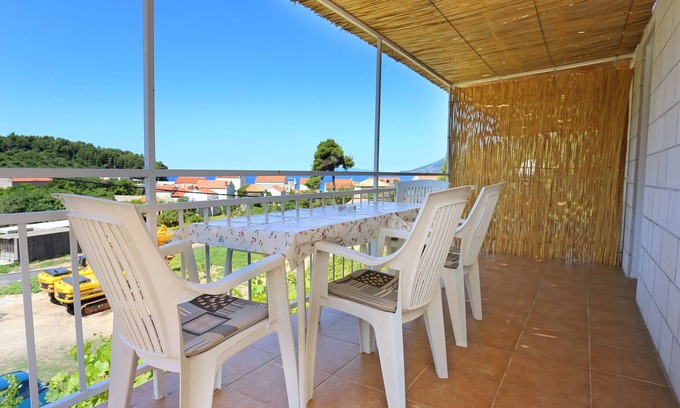 Zuljana Apartment | One bedroom apartment with terrace and sea view Žuljana, Pelješac (A-254-b)