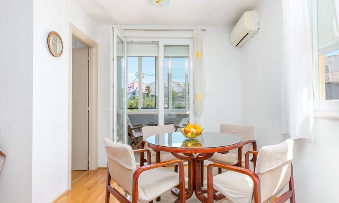 Mejasi Apartment | One bedroom apartment with terrace Split (A-23485-a)