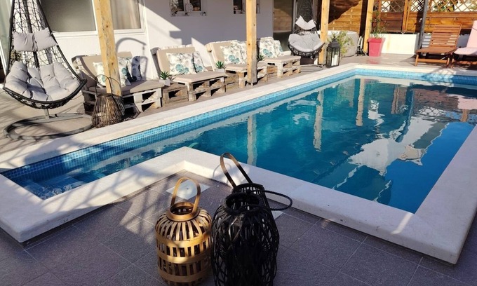 Krizna luka Apartment | One bedroom apartment with air-conditioning Hvar (A-24484-a)