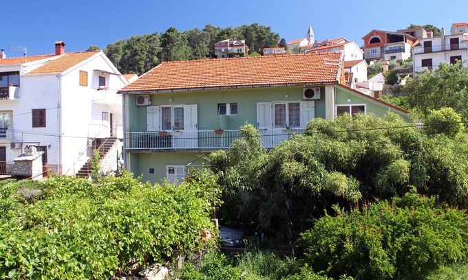 Island Hvar Apartment | One bedroom apartment with balcony Jelsa, Hvar (A-4602-b)