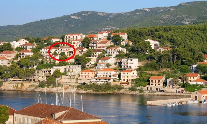 Island Hvar Apartment | One bedroom apartment with terrace and sea view Jelsa, Hvar (A-15348-b)