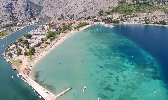 Borak Apartment | One bedroom apartment with terrace and sea view Omiš (A-18919-b)