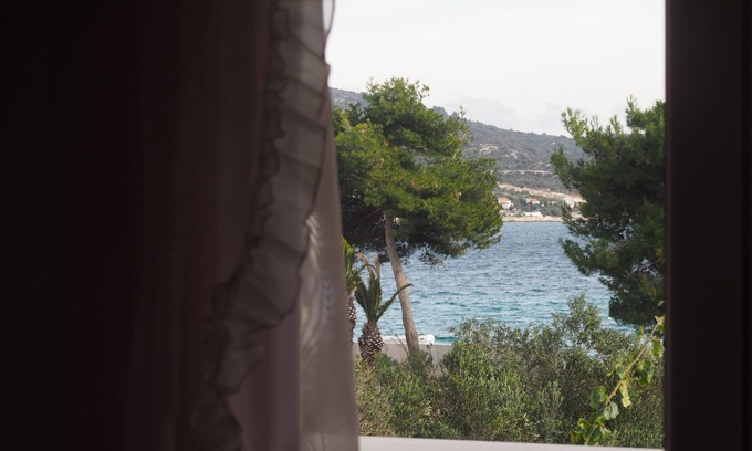 Sevid Apartment | One bedroom apartment with terrace and sea view Sevid, Trogir (A-11505-b)