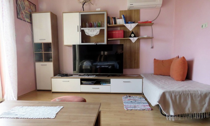 Rab Apartment | One bedroom apartment with terrace and sea view Barbat, Rab (A-4988-b)