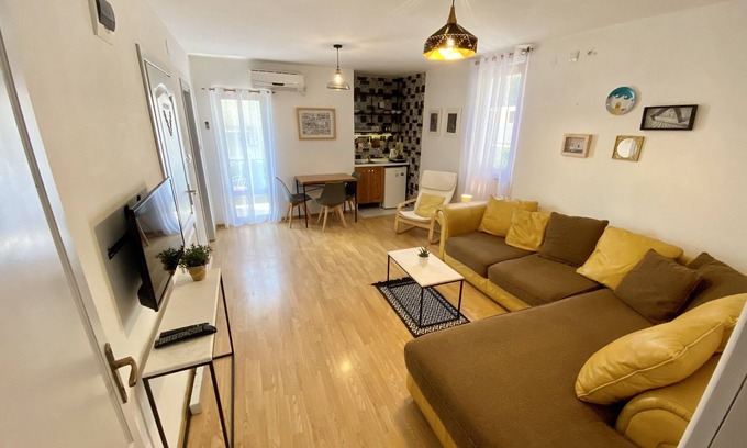 Bar Apartment | One-bedroom apartment with balcony