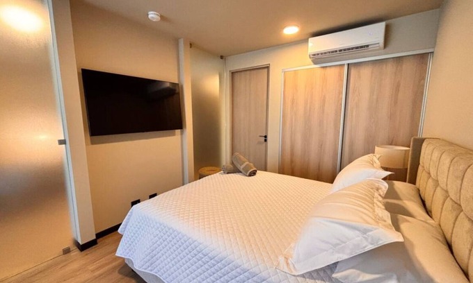 Santa Ana Apartment | One Bedroom Garden