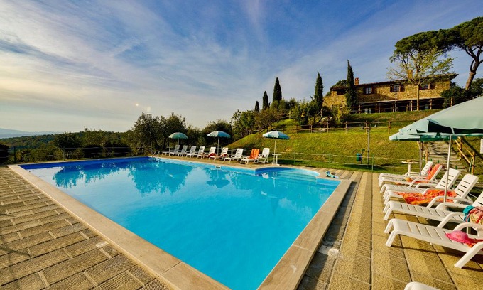 Popoltaio-Schiacciato Apartment | One bedroom Apartment, sleeps 2 with Pool, Air Con and FREE WiFi