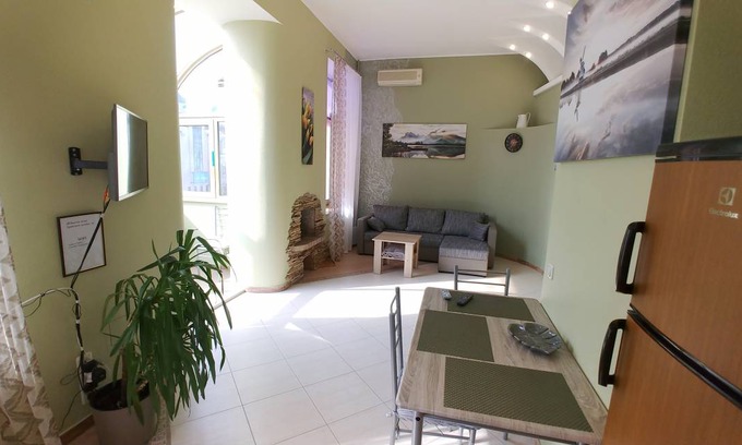 Besarabka Apartment | One bedroom. Luxe. 5b Baseina str. Near Arena City