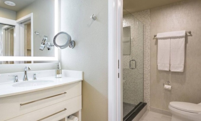 Las Vegas Apartment | One bedroom spacious relaxing villa in Las Vegas 10 mins from strip
