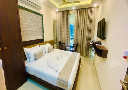 New Town Hotel | One Infinity Residency